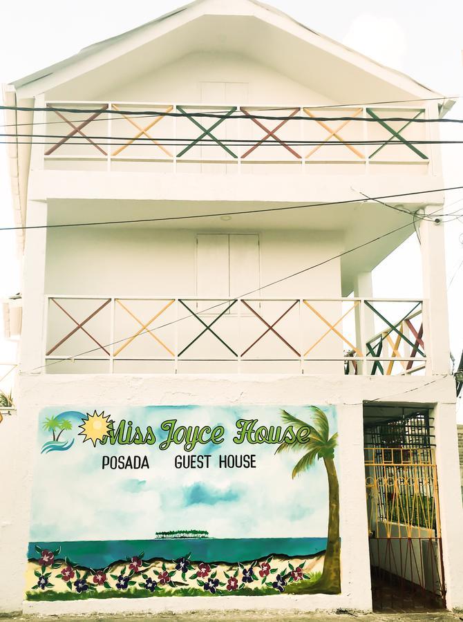 Posada Miss Joyce House San Andrés 外观 照片